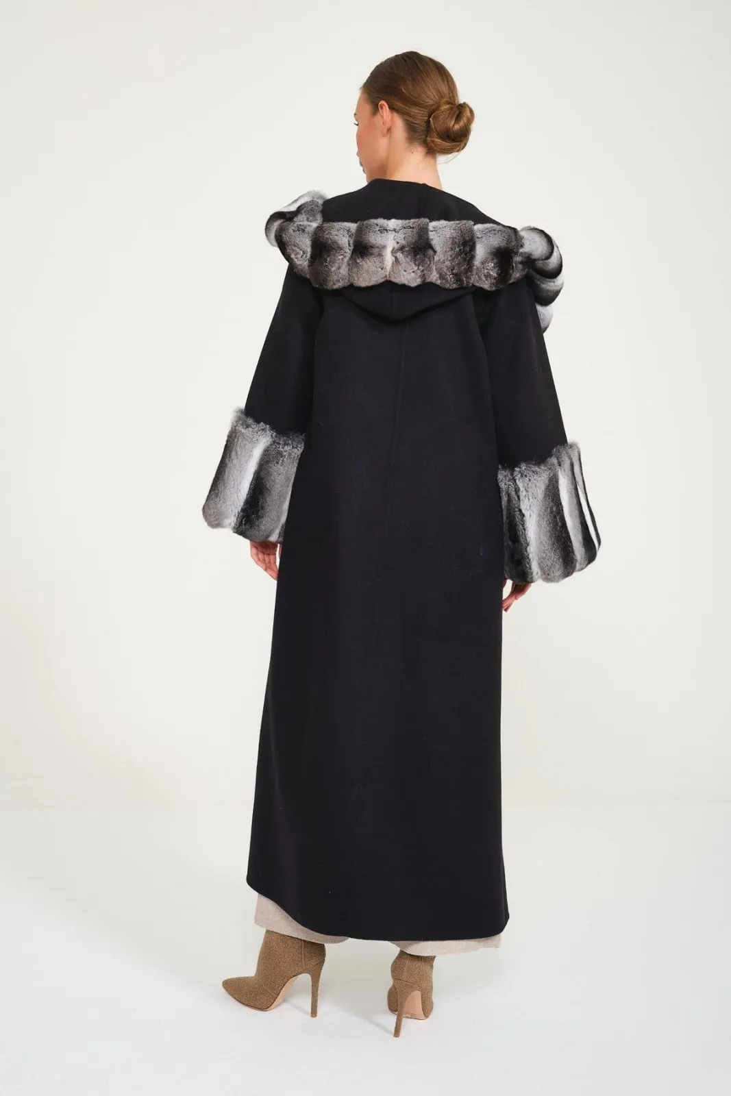 Black Hooded Wool Chinchilla Fur Abaya