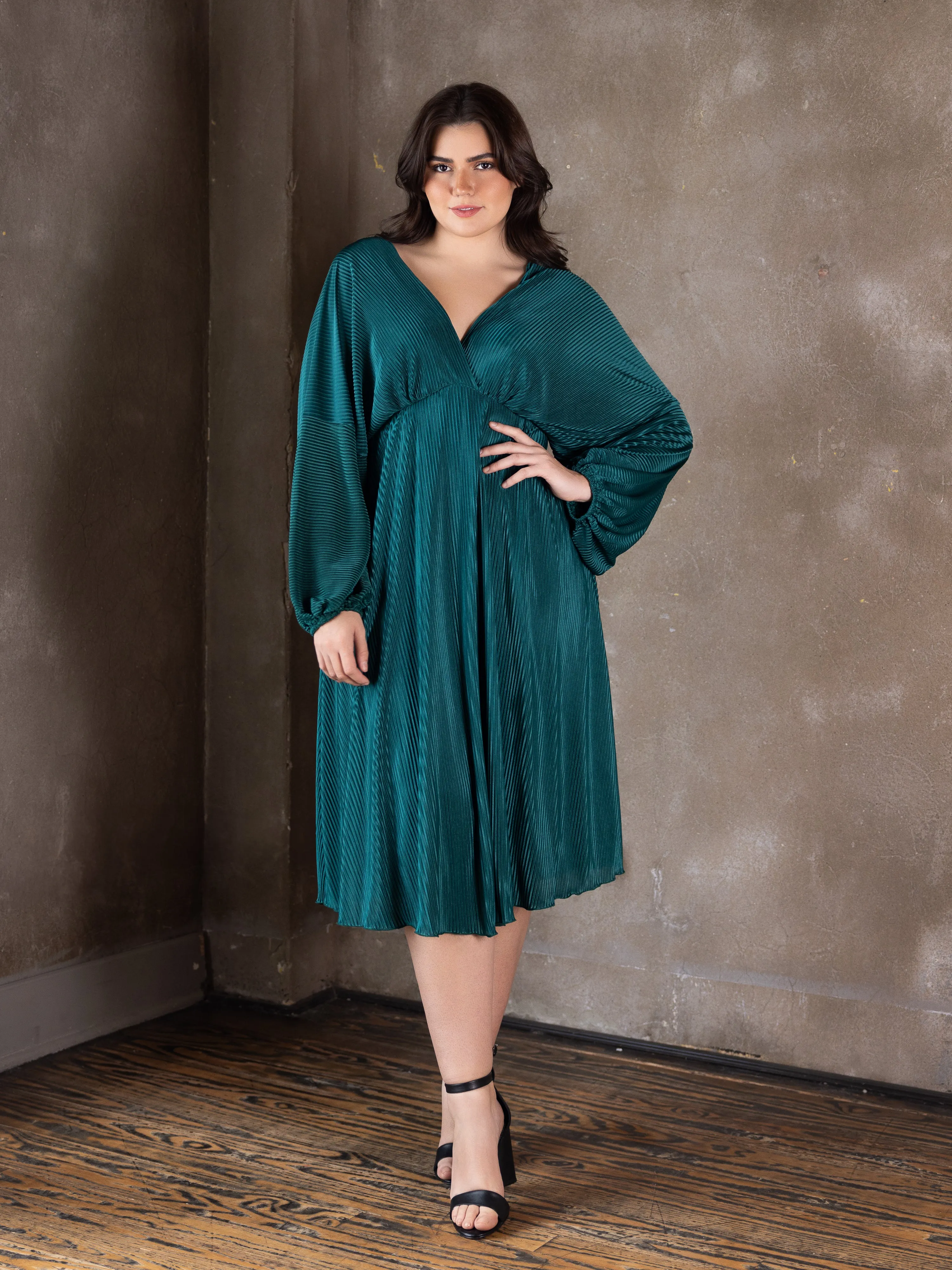 Plus Size Shimmer Pleated V Neck Empire Waist Bishop Sleeve Midi Dress